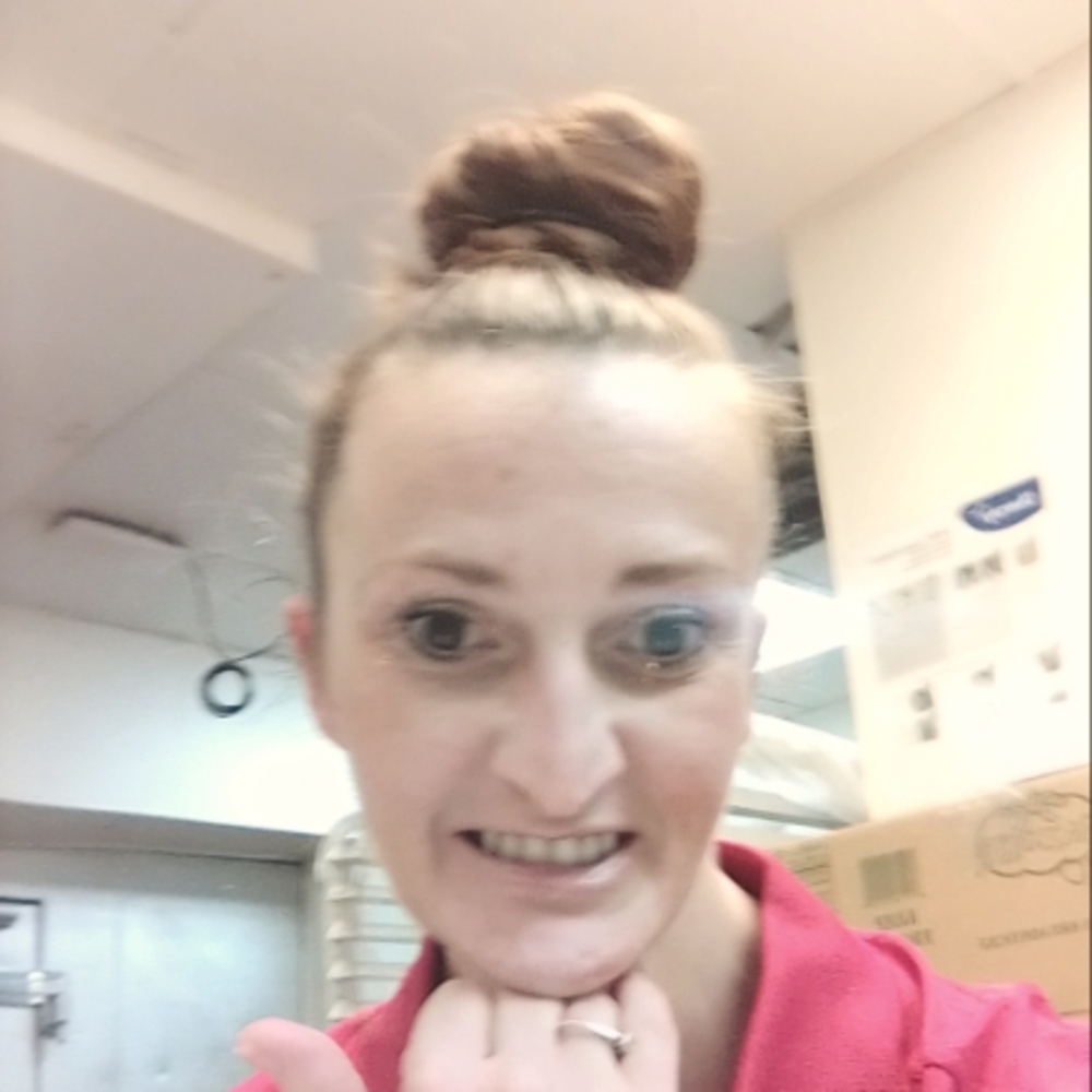 Meet your Posher, Jerra  !! follow me